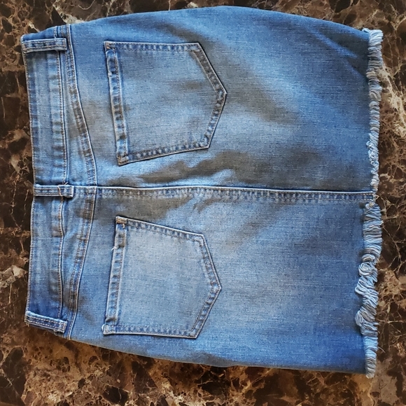 Jeans skirt size 0. - Picture 6 of 10